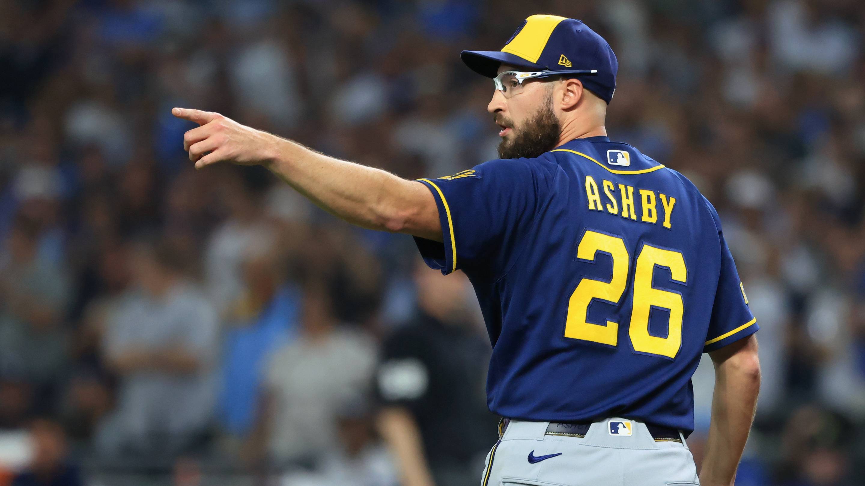 Brewers’ World Series choke gives Aaron Ashby chance to get award that Guardians, Andrew Miller missed out on