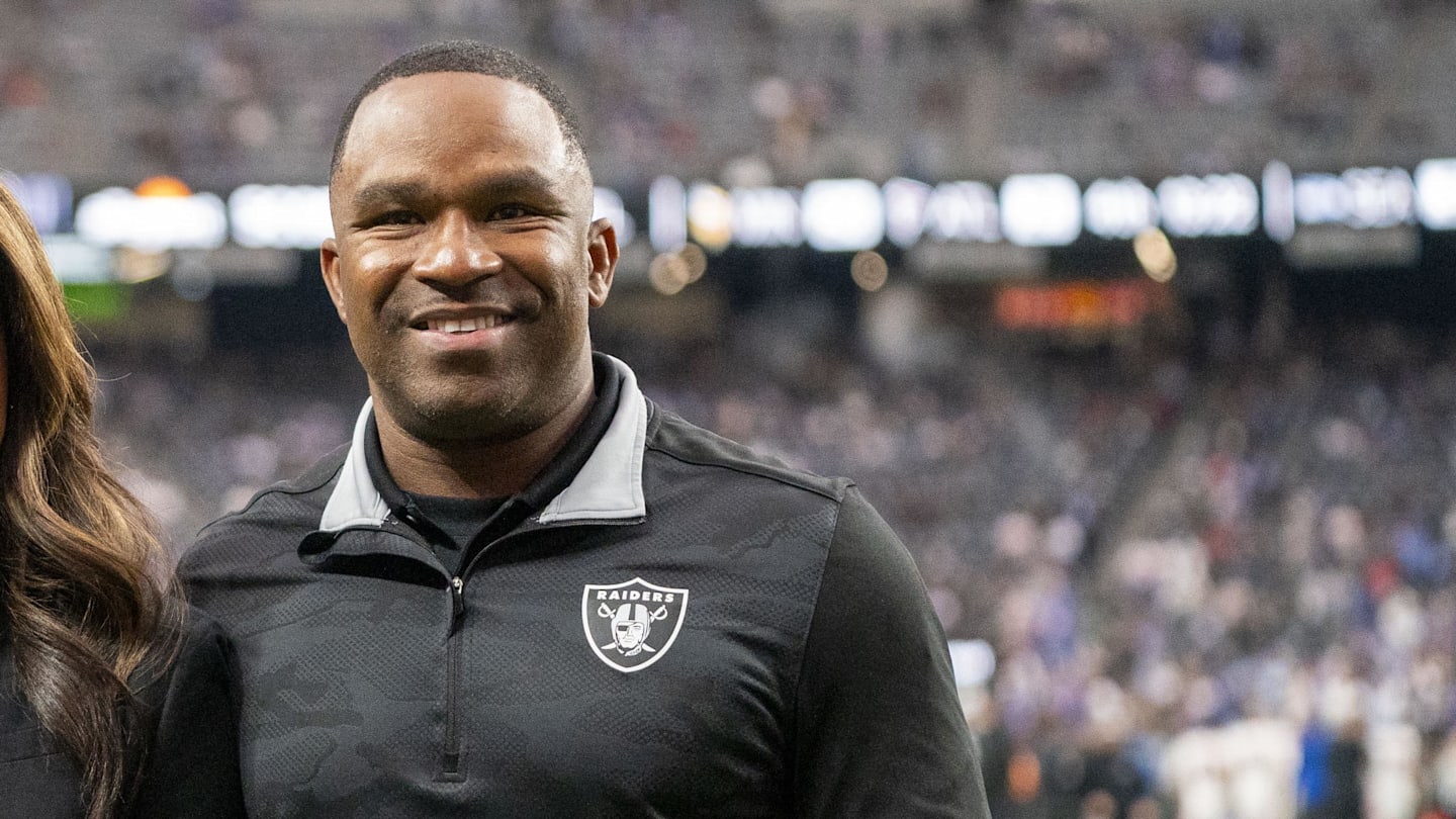 Exclusive: NFL Sources Give ‘No-Brainer’ GM For Jaguars
