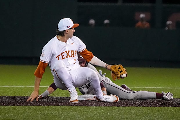 No. 1 Texas Aims to Avoid Series Sweep Against No. 11 Arkansas: Live ...