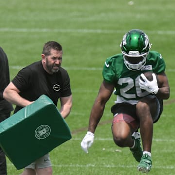 Jun 11, 2025; Florham Park, NY, USA; New York Jets running back Breece Hall (20) participates in a drill during minicamp at Atlantic Health Jets Training Center. Mandatory Credit: John Jones-Imagn Images