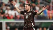 Por fin el delantero Santiago Giménez arrancaría como titular con la selección azteca