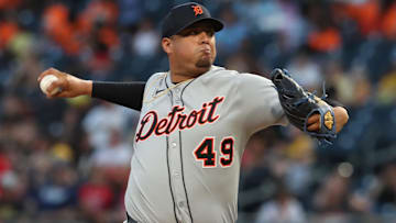 Detroit Tigers relief pitcher Carlos Hernandez (49) pitches against the Pittsburgh Pirates during the sixth inning at PNC Park. Mandatory Credit: Charles LeClaire-Imagn Images