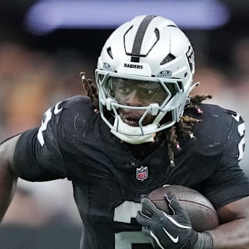 Nov 2, 2025; Paradise, Nevada, USA; Las Vegas Raiders running back Ashton Jeanty (2) runs the ball during the second half against the Jacksonville Jaguars at Allegiant Stadium. Mandatory Credit: Kirby Lee-Imagn Images