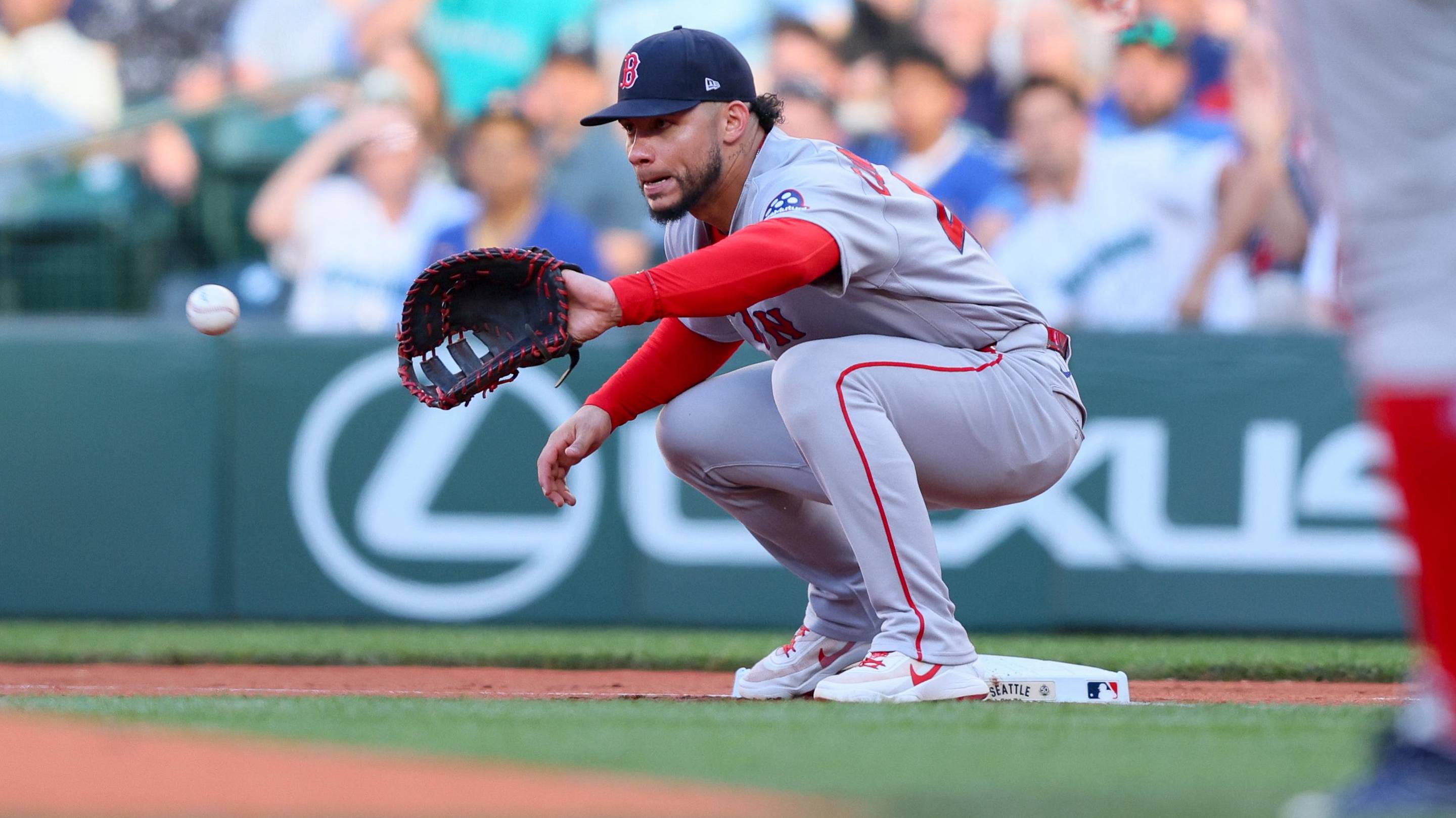 Jun 19, 2026; Seattle, Washington, USA; Boston Red Sox first baseman Willson Contreras (40) catches the ball in the first inning against the Seattle Mariners at T-Mobile Park. Mandatory Credit: Kevin Ng-Imagn Images