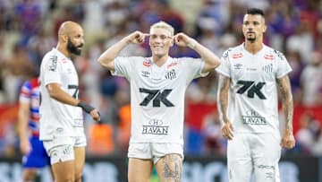 Rollheiser participou diretamente de dois dos três gols do Peixe
