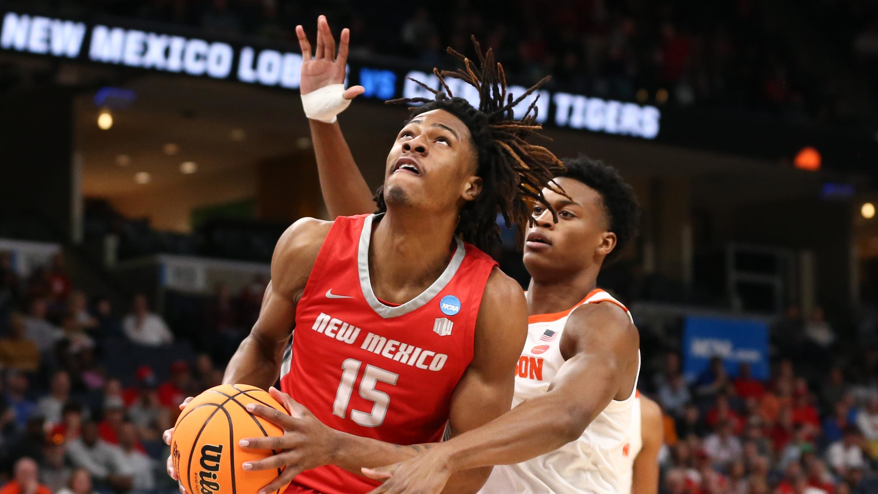 Texas Longhorns Targeting New Mexico Lobos Transfer  – Report