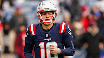 New England Patriots quarterback Drake Maye (10) warms up before the start of the game against the Buffalo Bills at Gillette Stadium.