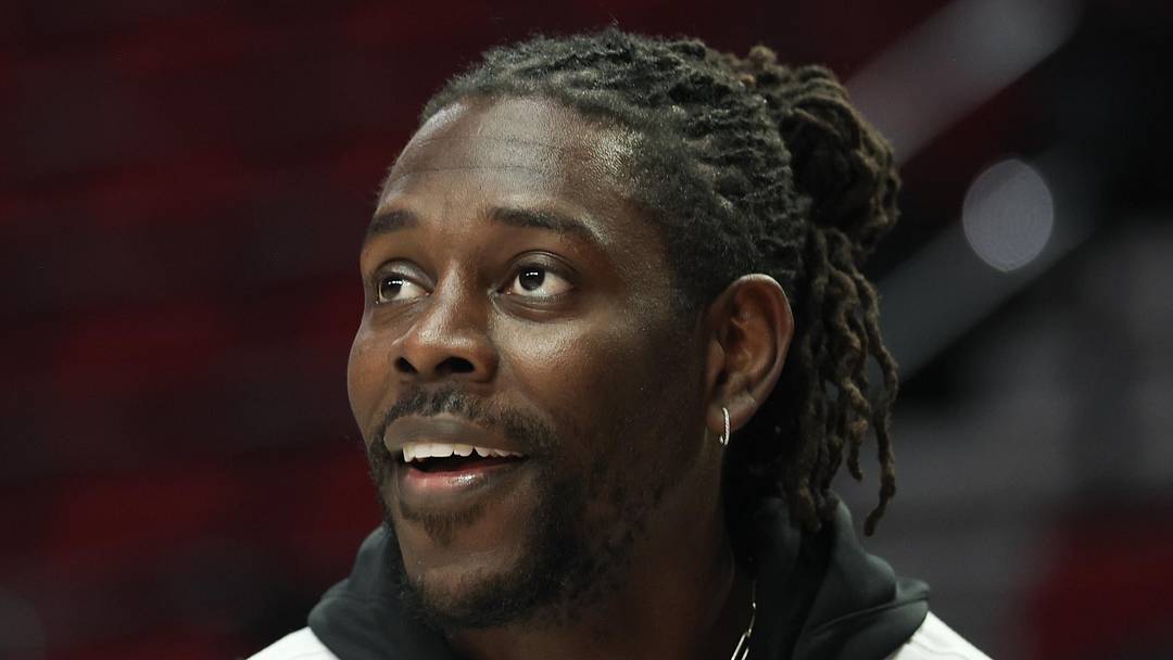 Jan 11, 2026; Portland, Oregon, USA; Portland Trail Blazers guard Jrue Holiday (5) reacts while shooting the ball during warm ups before playing against the New York Knicks at Moda Center. Mandatory Credit: Jaime Valdez-Imagn Images Jan 11, 2026; Portland, Oregon, USA; Portland Trail Blazers guard Jrue Holiday (5) reacts while shooting the ball during warm ups before playing against the New York Knicks at Moda Center. Mandatory Credit: Jaime Valdez-Imagn Images