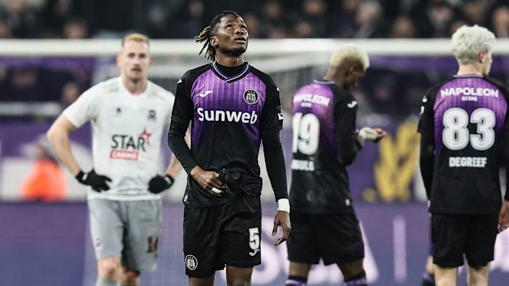 Moussa N'Diaye spielt künftig in Königsblau