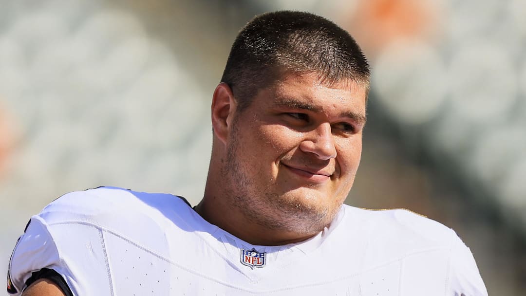 Baltimore Ravens center Tyler Linderbaum