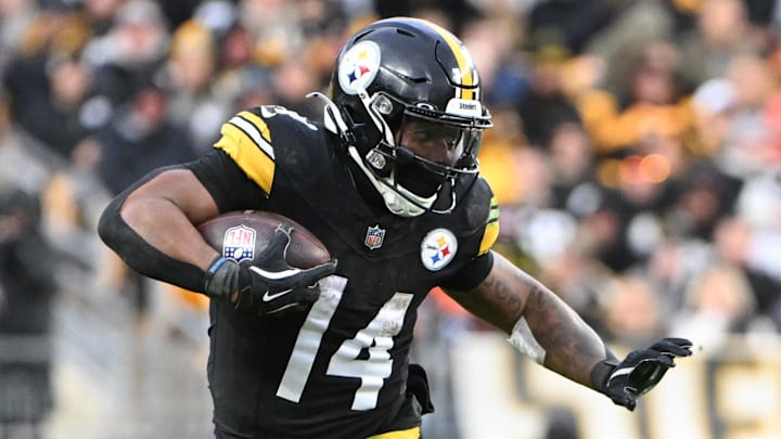Steelers RB Kenneth Gainwell faces the Buffalo Bills in Week 13.