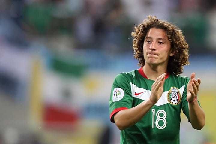 Mexican defender Andres Guardado applaud
