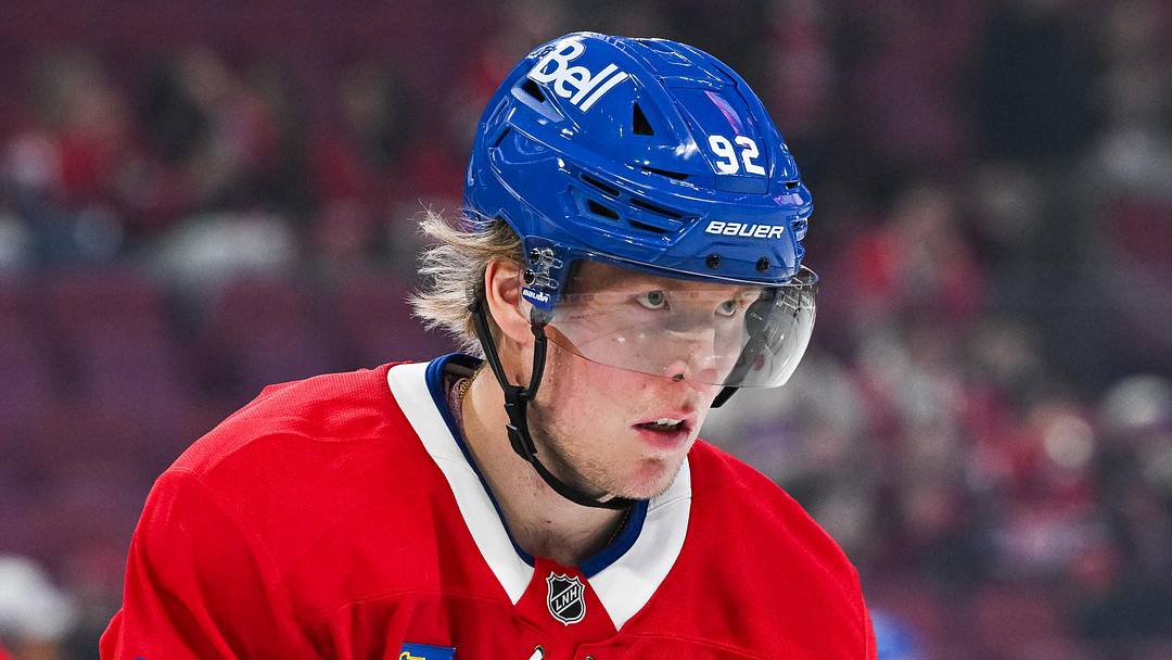 Oct 16, 2025; Montreal, Quebec, CAN; Montreal Canadiens right wing Patrik Laine (92) looks on during warm-up before the game against the Nashville Predators at Bell Centre. Mandatory Credit: David Kirouac-Imagn Images