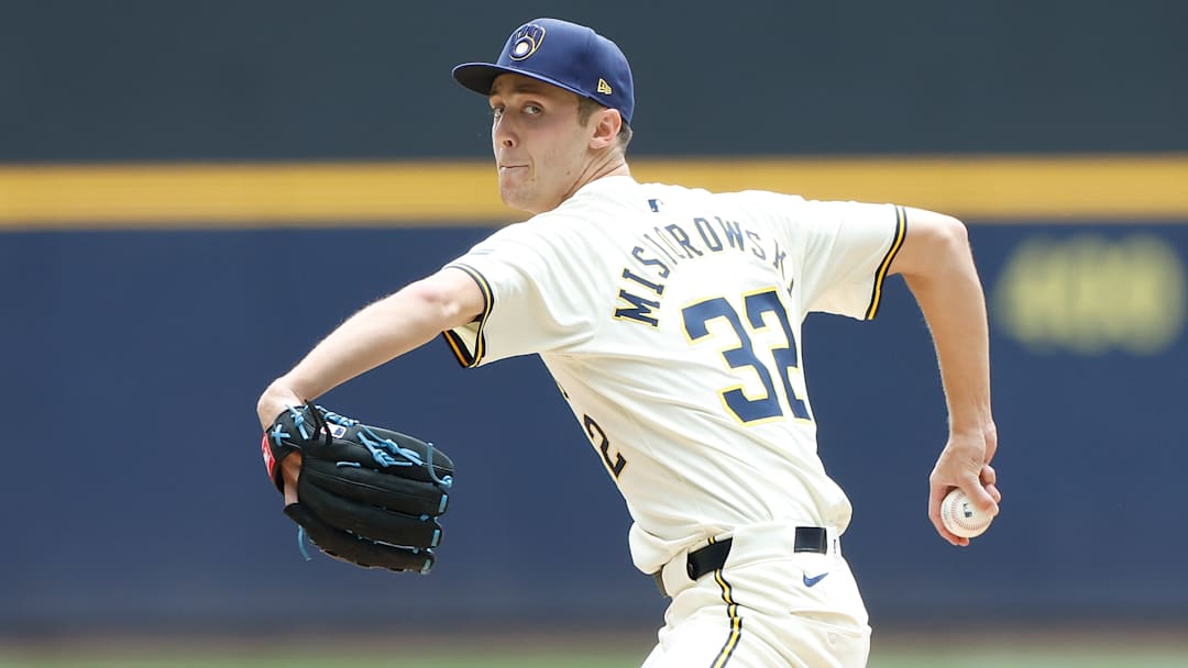 Pittsburgh Pirates v Milwaukee Brewers