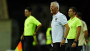 On a longtemps pensé que Lucien Favre allait quitter l'OGC Nice.