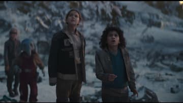 (L-R) KB (Kyriana Kratter), Neel (Robert TImothy Smith), Fern (Ryan Kiera Armstorng) and Wim (Ravi Cabot-Conyers) in Lucasfilm’s STAR WARS: SKELETON CREW, exclusively on Disney+. Photo courtesy of Lucasfilm. ©2024 Lucasfilm Ltd. & TM. All Rights Reserved.
