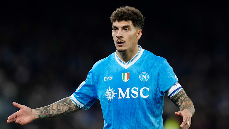 Giovanni Di Lorenzo in his Napoli kit.