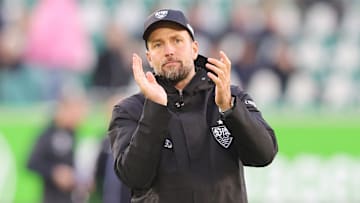 Sebastian Hoeneß tauschte kurzerhand die gesamte Startelf aus. Sebastian Hoeneß tauschte kurzerhand die gesamte Startelf aus.