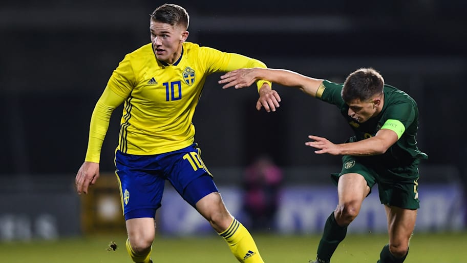 Viktor Gyökeres in action for Sweden.