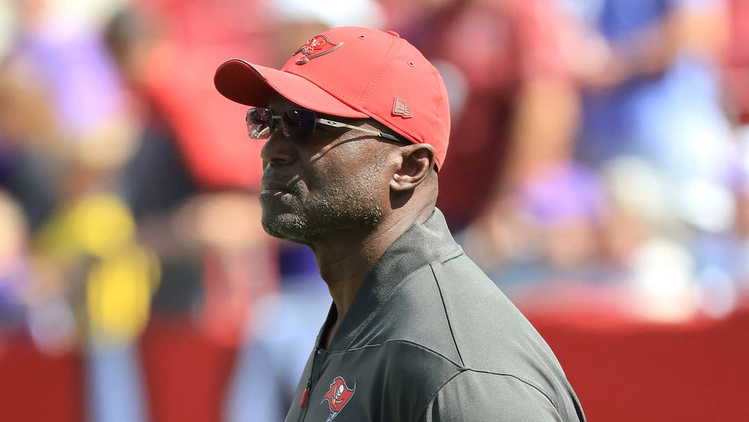 Tampa Bay Buccaneers defensive coordinator Todd Bowles looks on during warmups prior to the game against the Minnesota Vikings at Raymond James Stadium.  