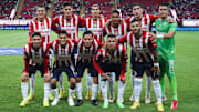 El once titular que presentó el Guadalajara en su duelo ante Puebla.