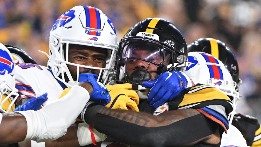 Aug 17, 2024; Pittsburgh, Pennsylvania, USA; Pittsburgh Steelers running back Aaron Shampklin (33) against the Buffalo Bills during the fourth quarter at Acrisure Stadium. Mandatory Credit: Barry Reeger-Imagn Images Aug 17, 2024; Pittsburgh, Pennsylvania, USA; Pittsburgh Steelers running back Aaron Shampklin (33) against the Buffalo Bills during the fourth quarter at Acrisure Stadium. Mandatory Credit: Barry Reeger-Imagn Images