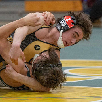 126: Anthony Knox (SJV) p. Joseph Gallagher Jr. 1:30 St. John Vianney Wrestling defeats Red Bank Catholic 40-34 in Red Bank, NJ on January 3, 2024.