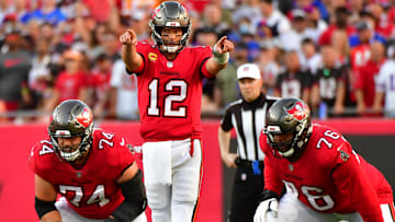 Tom Brady ocupa el primer lugar en pases completos en la historia