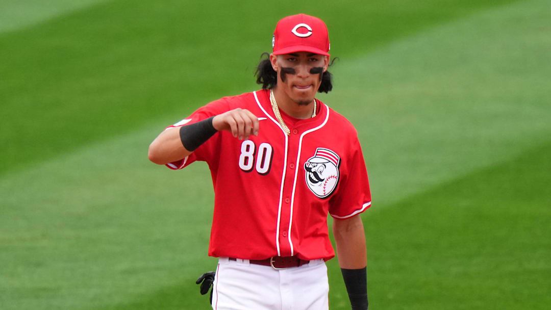 Cincinnati Reds shortstop Edwin Arroyo (80)