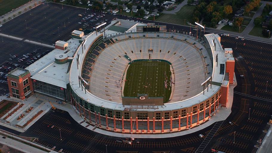 Lambeau Field, NFL. 
