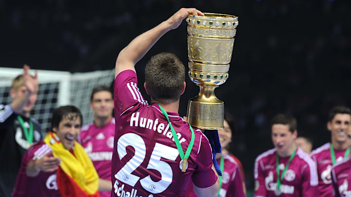 Schalke 04 gewann den DFB-Pokal 2010/11 Schalke 04 gewann den DFB-Pokal 2010/11