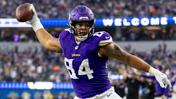 Minnesota Vikings TE Josh Oliver