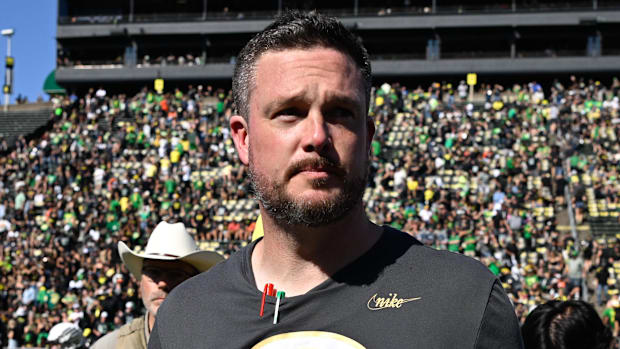 Oregon Ducks dan lanning schedule Dante moore Oklahoma Sooners Julian Caldwell Kesean Bowman Texas Longhorns Recruiting NIL 