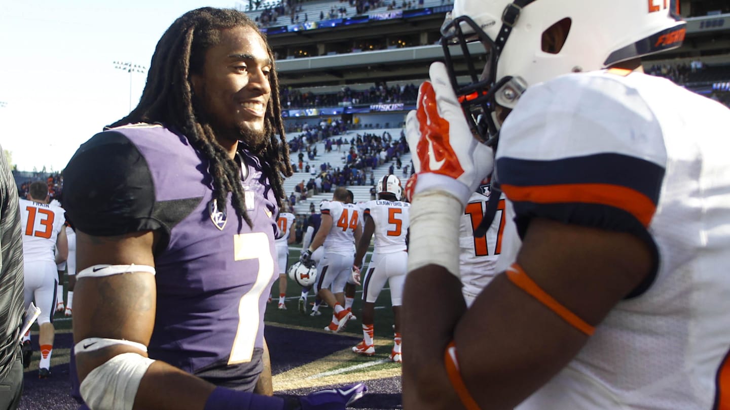 Washington-Illinois Kickoff Set For What Should Be A Wet One