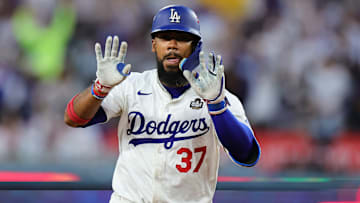 Los Dodgers podrían conservar a Teoscar Hernández si ganan la Serie Mundial