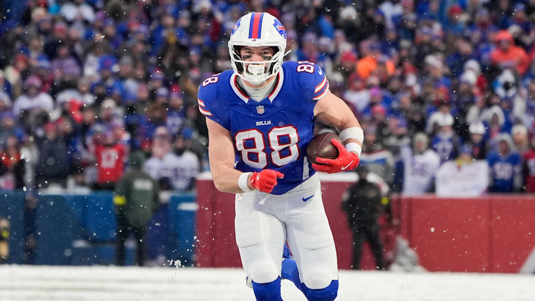 Dec 7, 2025; Orchard Park, New York, USA; Bills tight end Dawson Knox (88) runs with the ball in the fourth quarter against the Cincinnati Bengals at Highmark Stadium.