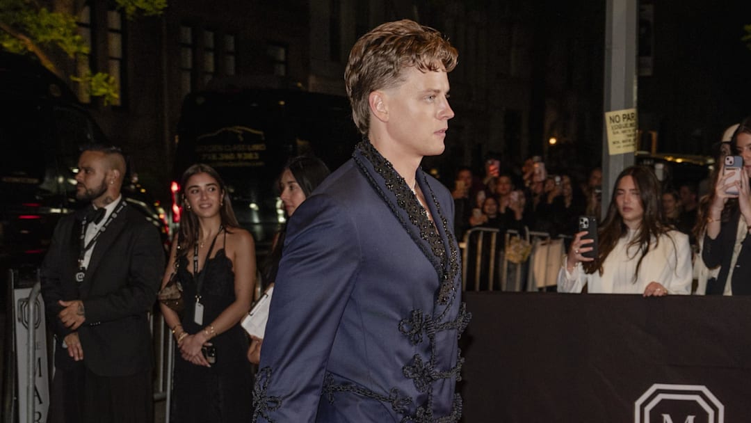 Joe Burrow returns to the Mark Hotel after the Met Gala, on May 4, 2026, in New York. Mandatory Credit: Nathanial Gary/USA TODAY via Imagn Images Joe Burrow returns to the Mark Hotel after the Met Gala, on May 4, 2026, in New York. Mandatory Credit: Nathanial Gary/USA TODAY via Imagn Images