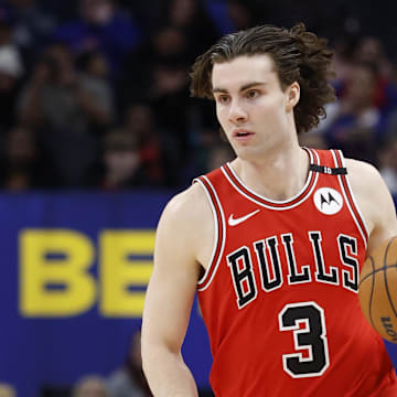 Feb 2, 2025; Detroit, Michigan, USA; Chicago Bulls guard Josh Giddey (3) dribbles in the first half against the Detroit Pistons at Little Caesars Arena. Mandatory Credit: Rick Osentoski-Imagn Images