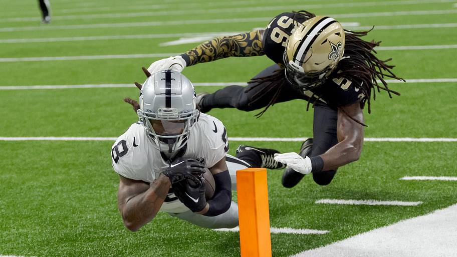 Las Vegas Raiders running back Ameer Abdullah (8) is tackled just short of a touchdown by New Orleans Saints linebacker Demar