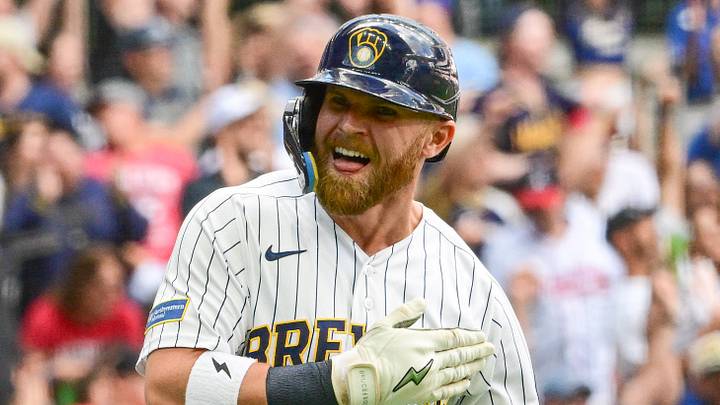 Milwaukee Brewers right fielder Jake Bauers