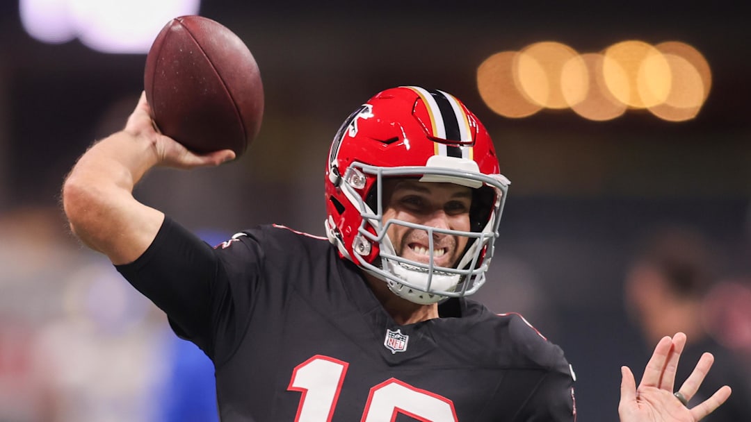 Dec 29, 2025; Atlanta, Georgia, USA; Atlanta Falcons quarterback Kirk Cousins (18) warms up before a game against the Los Angeles Rams at Mercedes-Benz Stadium. Mandatory Credit: Brett Davis-Imagn Images
