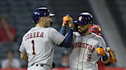 Marwin González impulsó dos carreras con un sencillo como bateador emergente