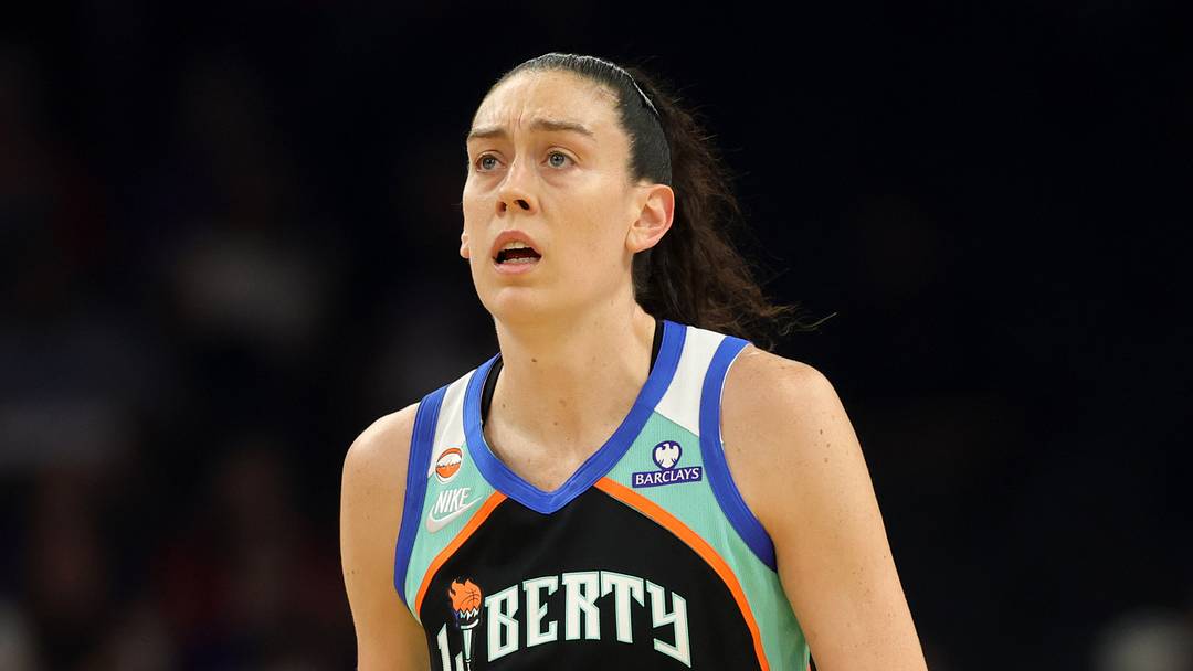 Aug 1, 2026; Phoenix, Arizona, USA; New York Liberty forward Breanna Stewart (30) against the Phoenix Mercury at Mortgage Matchup Center. Mandatory Credit: Mark J. Rebilas-Imagn Images