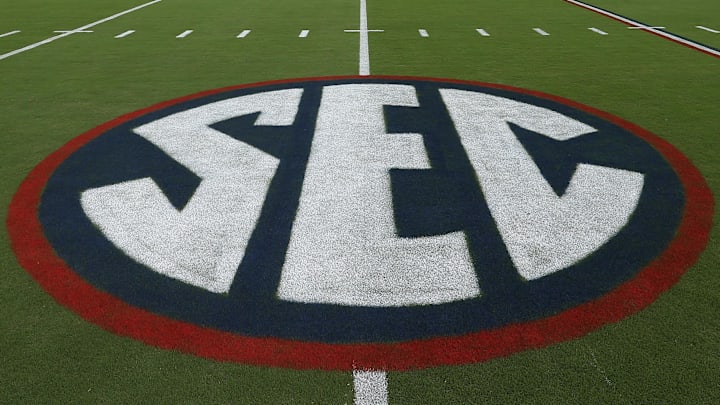 ESPN college football analyst Greg McElroy named Alabama Crimson Tide quarterback Ty Simpson as a name rising in the national Heisman Trophy conversation. ESPN college football analyst Greg McElroy named Alabama Crimson Tide quarterback Ty Simpson as a name rising in the national Heisman Trophy conversation.