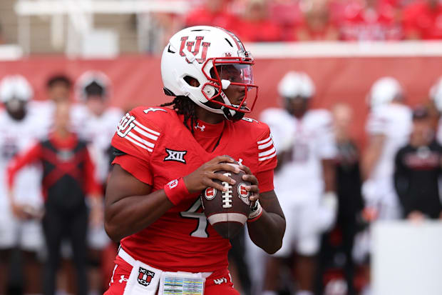  Utah Utes quarterback Devon Dampier (4). 