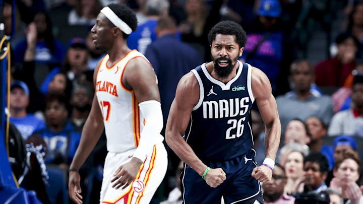 Apr 2, 2025; Dallas, Texas, USA; Dallas Mavericks guard Spencer Dinwiddie (26) reacts in fron tof Atlanta Hawks forward Onyeka Okongwu (17) after scoring during the fourth quarter at American Airlines Center. Mandatory Credit: Kevin Jairaj-Imagn Images Apr 2, 2025; Dallas, Texas, USA; Dallas Mavericks guard Spencer Dinwiddie (26) reacts in fron tof Atlanta Hawks forward Onyeka Okongwu (17) after scoring during the fourth quarter at American Airlines Center. Mandatory Credit: Kevin Jairaj-Imagn Images