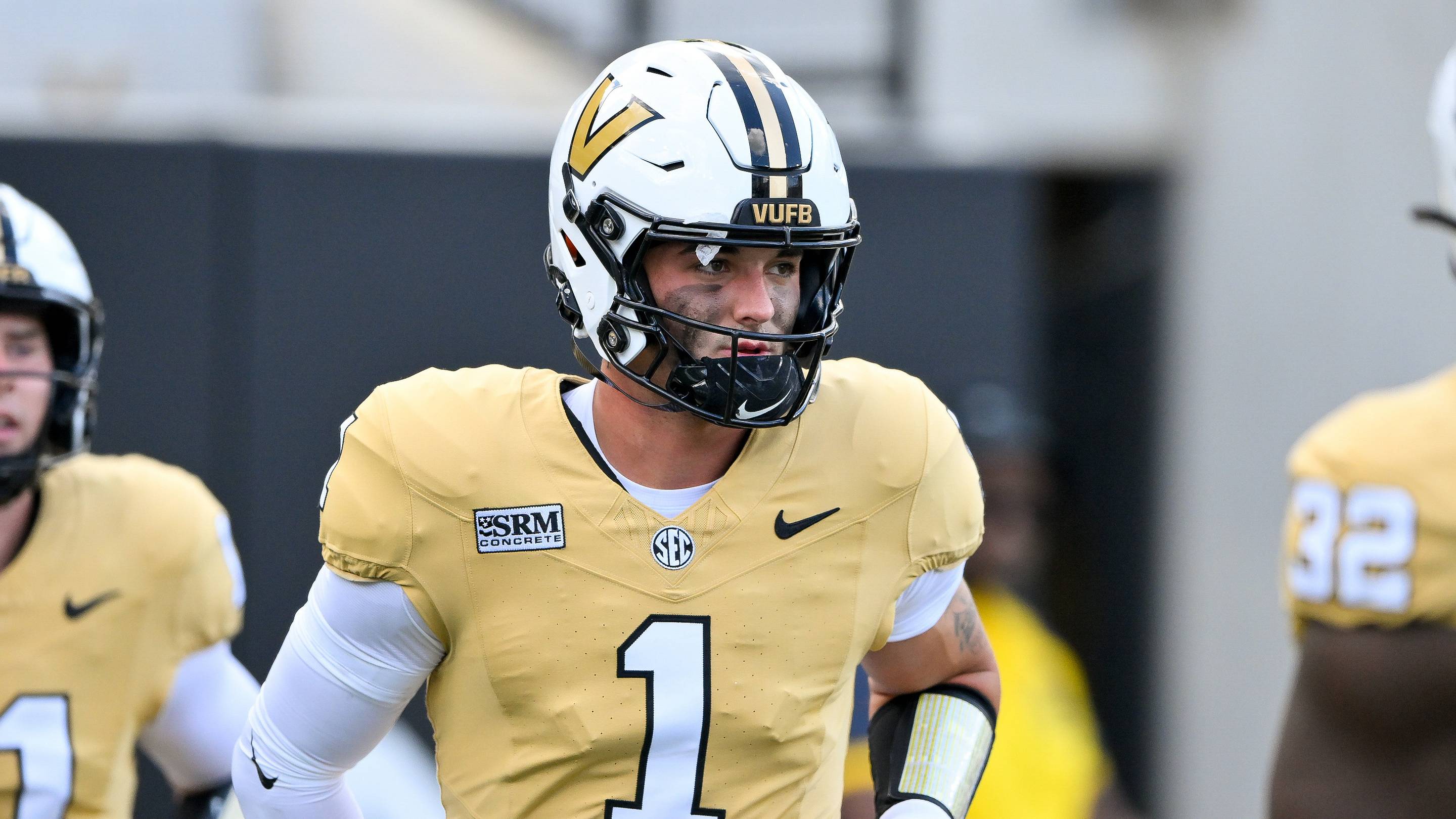Vanderbilt Quarterback Blaze Berlowitz To Undergo Surgery, Miss Time