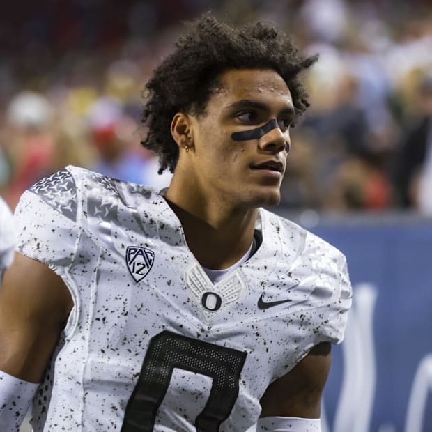 Oregon Ducks defensive back Christian Gonzalez against the Arizona Wildcats