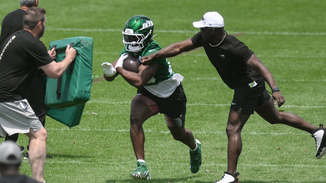 Jun 11, 2025; Florham Park, NY, USA; New York Jets running back Breece Hall (20) participates in a drill during minicamp at Atlantic Health Jets Training Center. Mandatory Credit: John Jones-Imagn Images