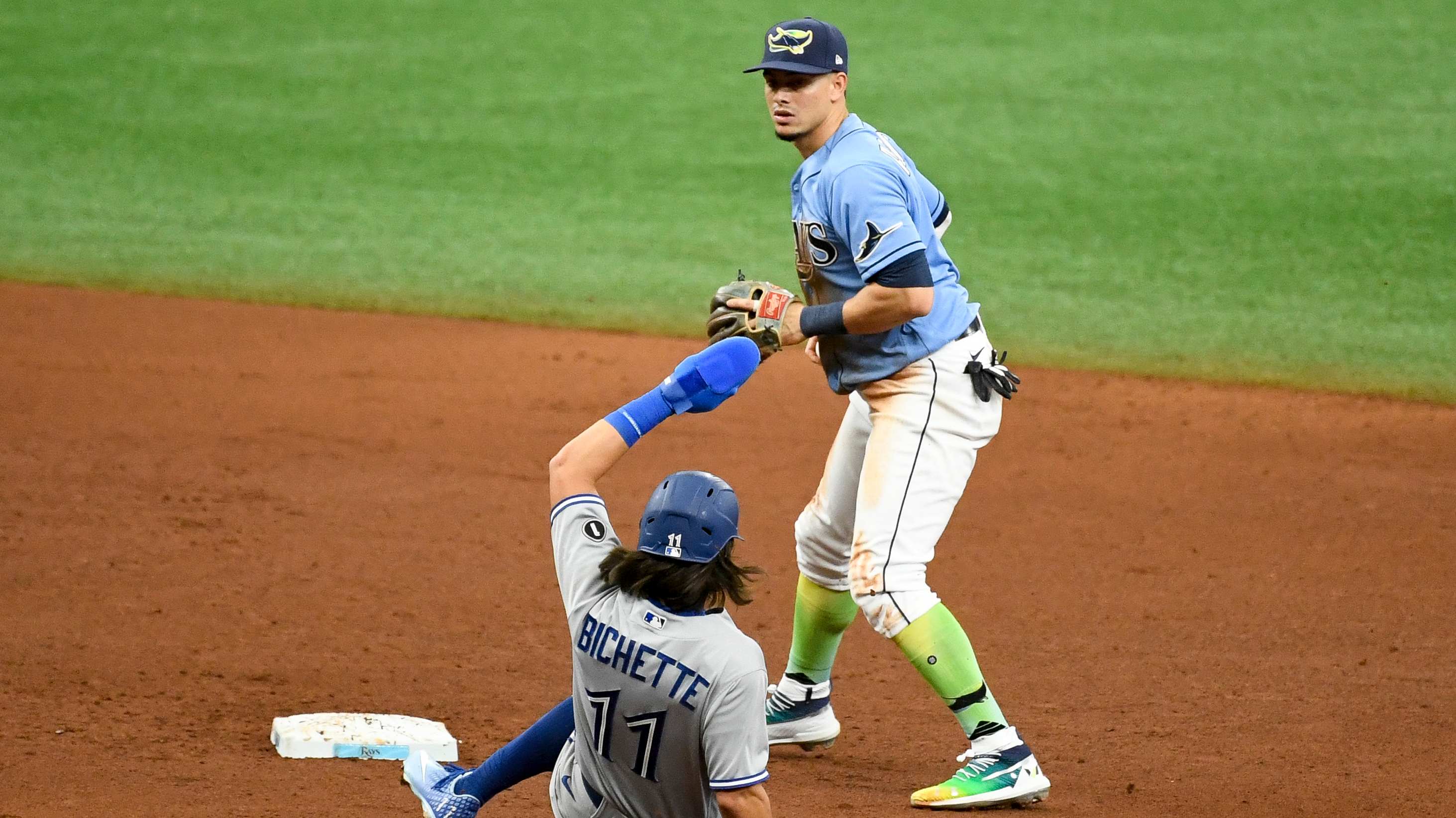 道奇隊傳言：MLB 內部人士預計 2025 年將有明星雲集的遊擊手替代者